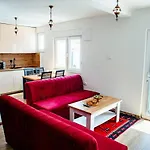 Villa Plava Swiming Pool With House Mostar