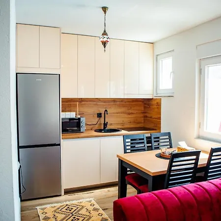 Villa Plava Swiming Pool With House Mostar