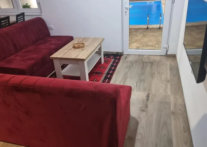 Villa Plava Swiming Pool With House