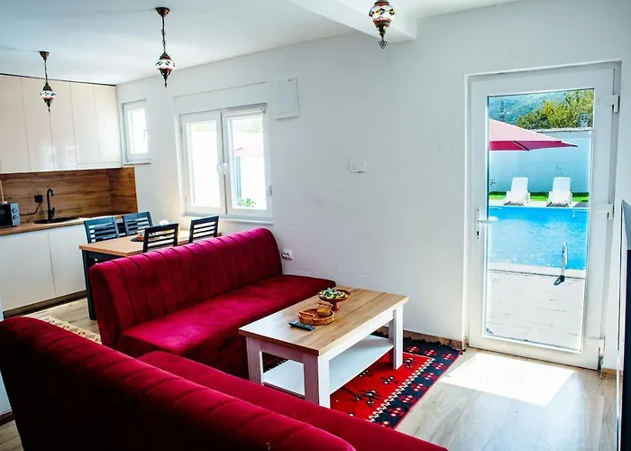 Plava Swiming Pool With House Villa Mostar