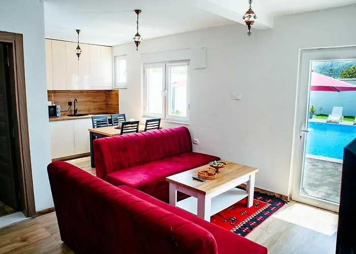 Villa Plava Swiming Pool With House Mostar